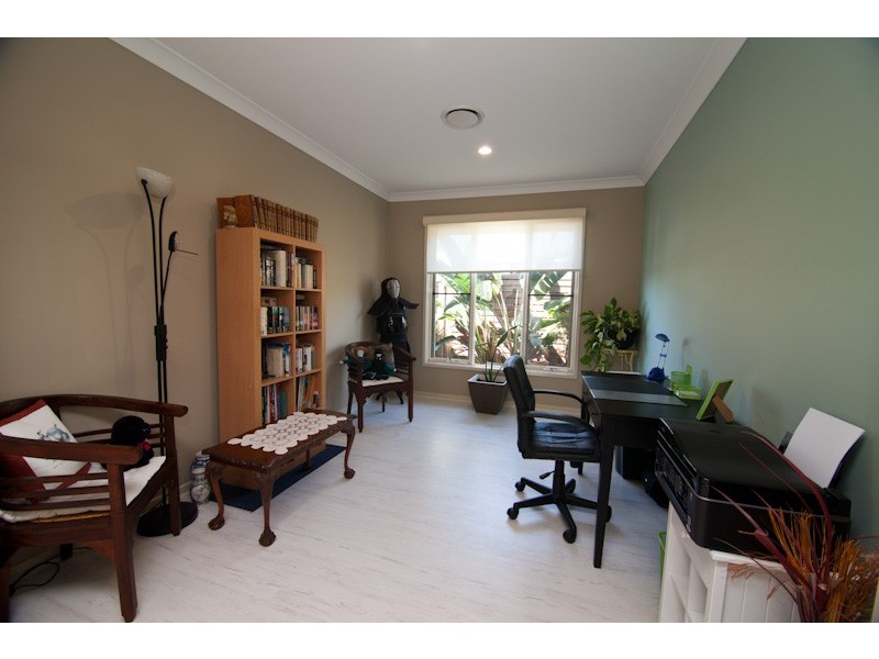 51 Laughlen Chase, Pacific Pines QLD 4211