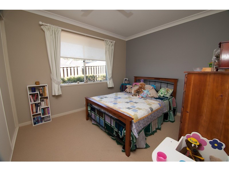 51 Laughlen Chase, Pacific Pines QLD 4211