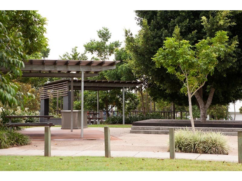 51 Laughlen Chase, Pacific Pines QLD 4211