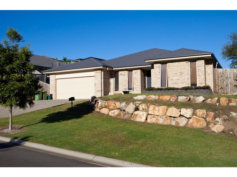 9 Bimberi Row, Pacific Pines QLD 4211