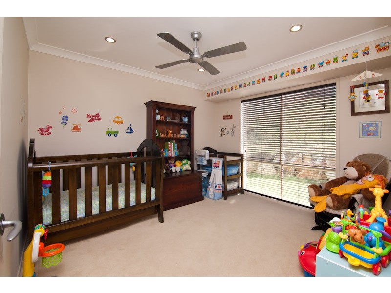 9 Bimberi Row, Pacific Pines QLD 4211