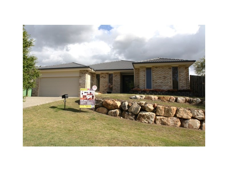 9 Bimberi Row, Pacific Pines QLD 4211