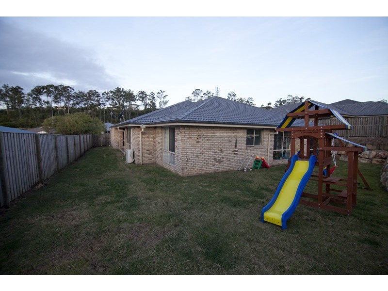 9 Bimberi Row, Pacific Pines QLD 4211