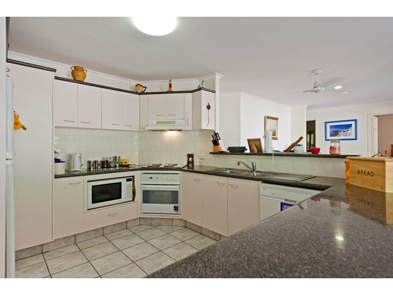 2 Hillgrove Court, Oxenford QLD 4210