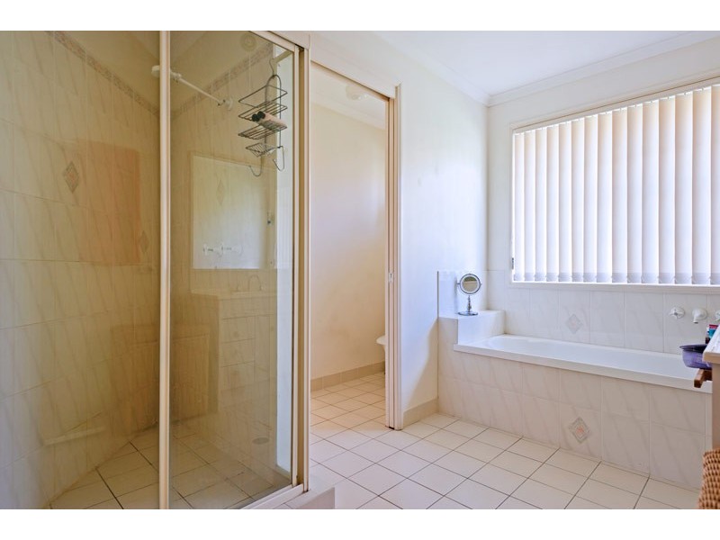 2 Hillgrove Court, Oxenford QLD 4210