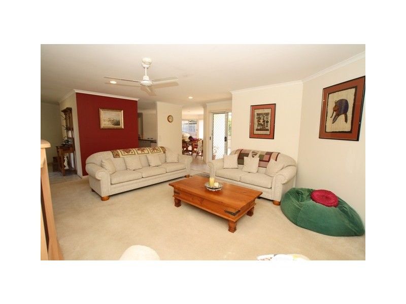 2 Hillgrove Court, Oxenford QLD 4210