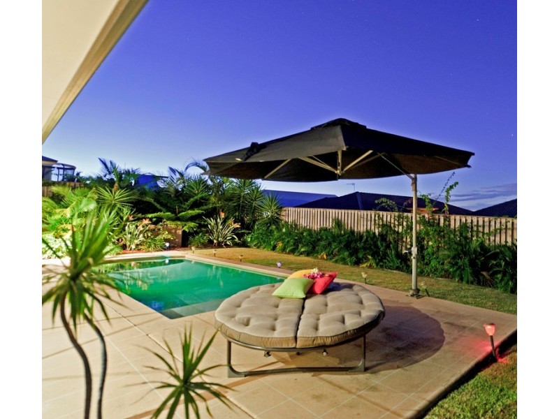 7 Lawley Crescent, Pacific Pines QLD 4211