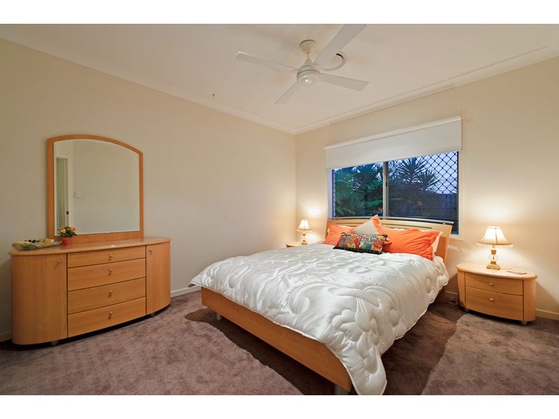 7 Lawley Crescent, Pacific Pines QLD 4211