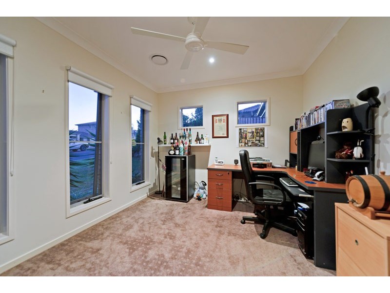 7 Lawley Crescent, Pacific Pines QLD 4211