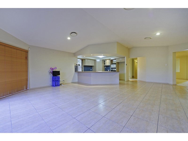 42 Keneally Street, Maudsland QLD 4210