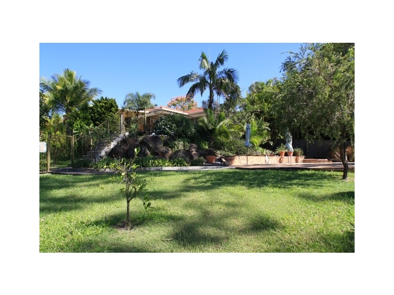 11 Tocumwal Court, Helensvale QLD 4212