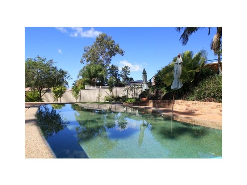 11 Tocumwal Court, Helensvale QLD 4212