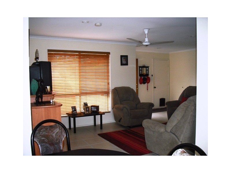 11 Tocumwal Court, Helensvale QLD 4212
