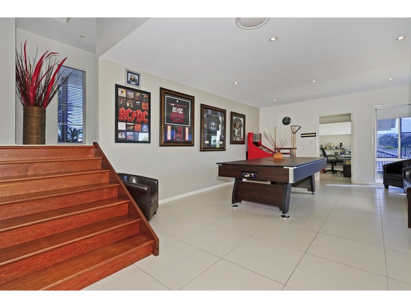 3 Rapa Court, Pacific Pines QLD 4211