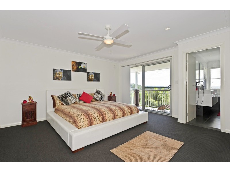 3 Rapa Court, Pacific Pines QLD 4211