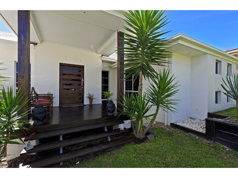 3 Rapa Court, Pacific Pines QLD 4211