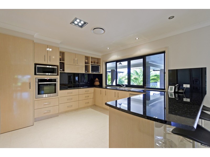 20 Waldorf Place, Maudsland QLD 4210