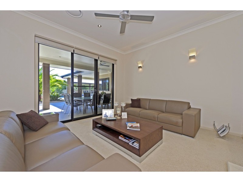 20 Waldorf Place, Maudsland QLD 4210