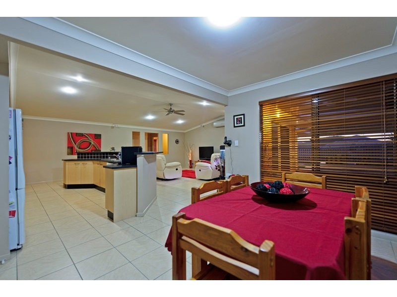 25 Beaumont Crescent, Pacific Pines QLD 4211