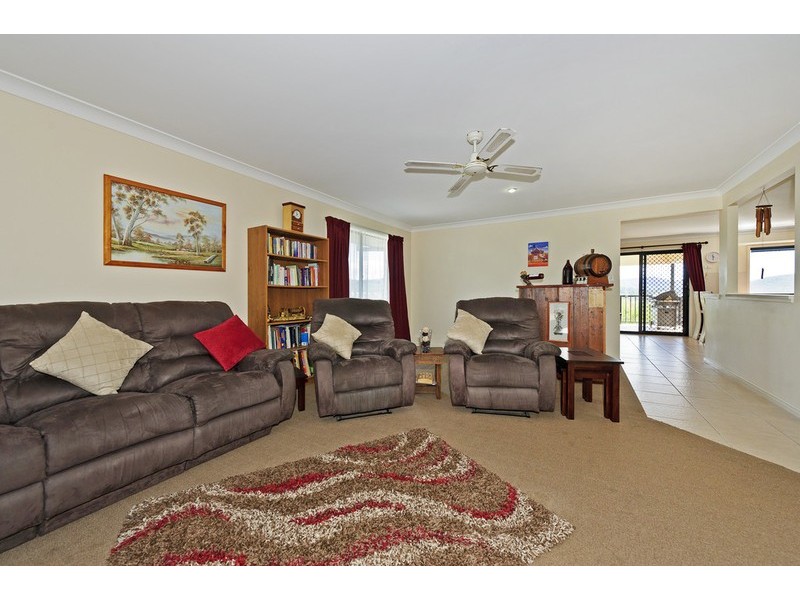 14 Angourie Crescent, Pacific Pines QLD 4211