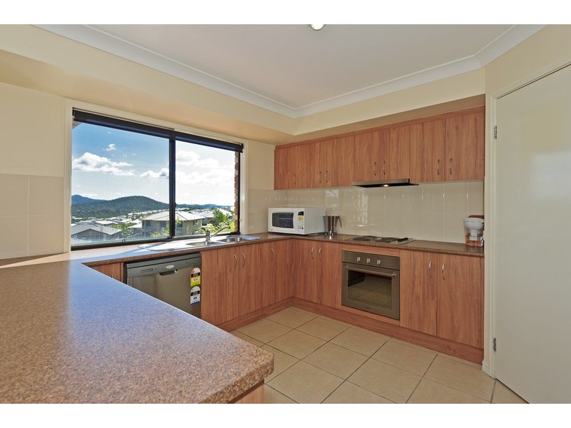 14 Angourie Crescent, Pacific Pines QLD 4211