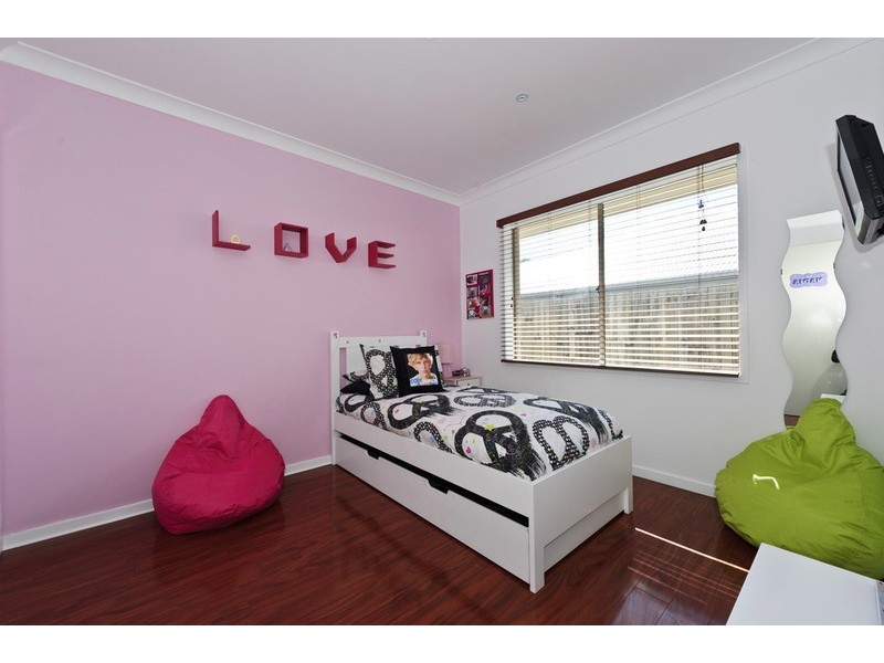 18 Craigs Way, Maudsland QLD 4210