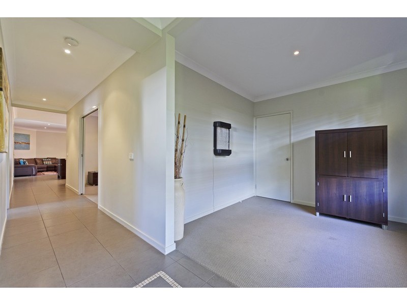 18 Craigs Way, Maudsland QLD 4210