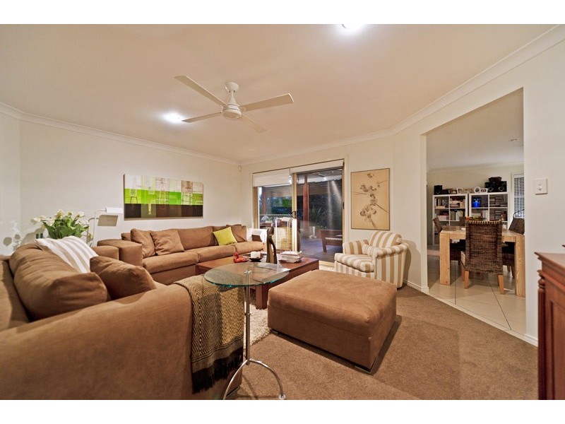 4 Salvado Drive, Pacific Pines QLD 4211