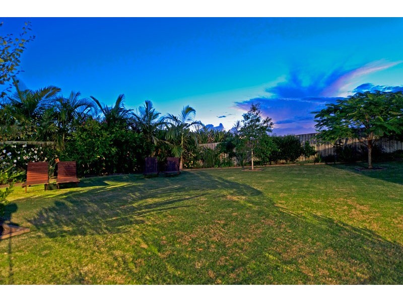 4 Salvado Drive, Pacific Pines QLD 4211