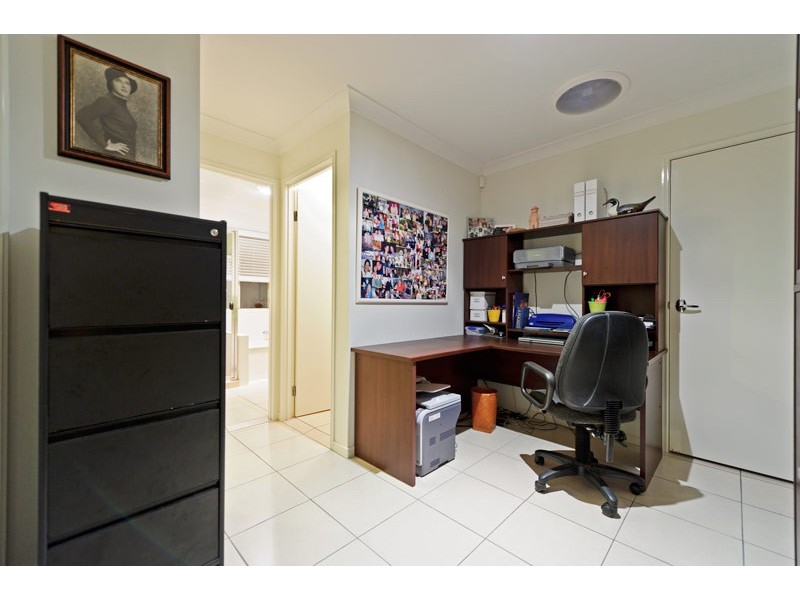 4 Salvado Drive, Pacific Pines QLD 4211