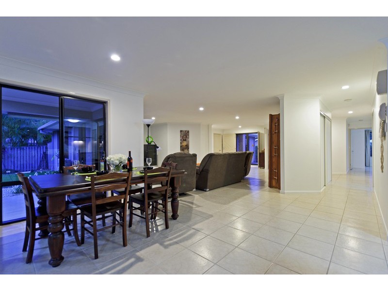 14 Helsal Court, Coomera Waters QLD 4209