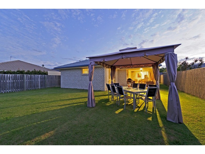 3 Elimbah Street, Pacific Pines QLD 4211