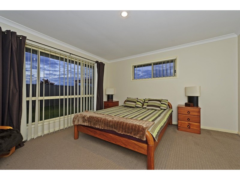 3 Elimbah Street, Pacific Pines QLD 4211