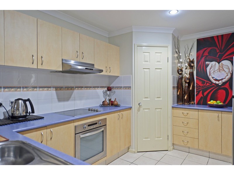 3 Elimbah Street, Pacific Pines QLD 4211