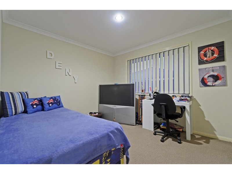 3 Elimbah Street, Pacific Pines QLD 4211