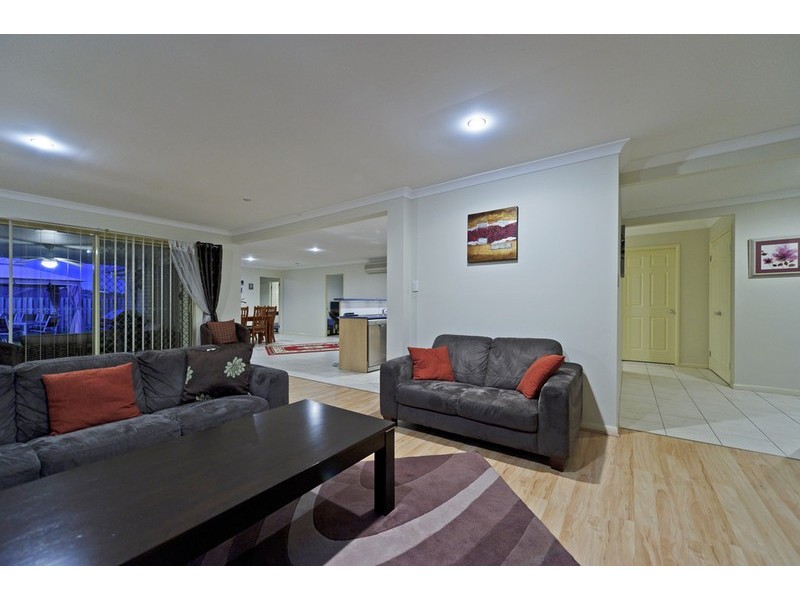 3 Elimbah Street, Pacific Pines QLD 4211