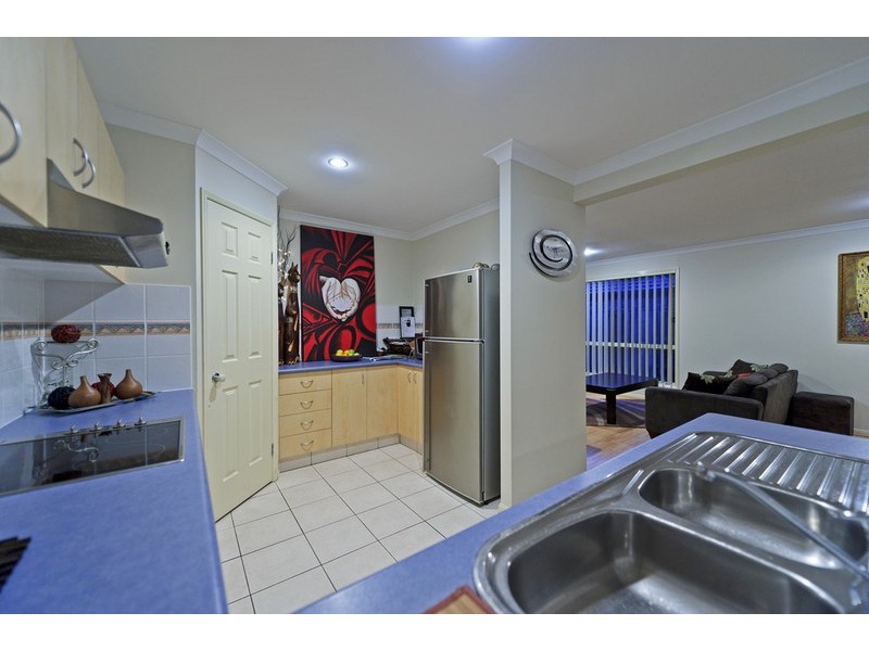 3 Elimbah Street, Pacific Pines QLD 4211