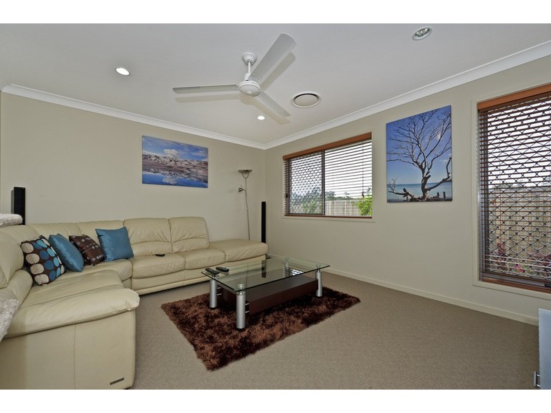 3 Hadrian Crescent, Pacific Pines QLD 4211