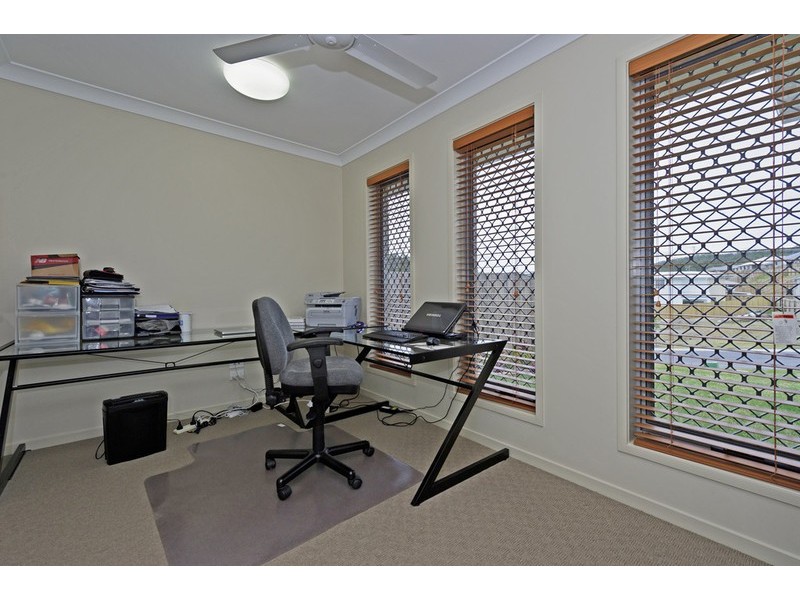 3 Hadrian Crescent, Pacific Pines QLD 4211