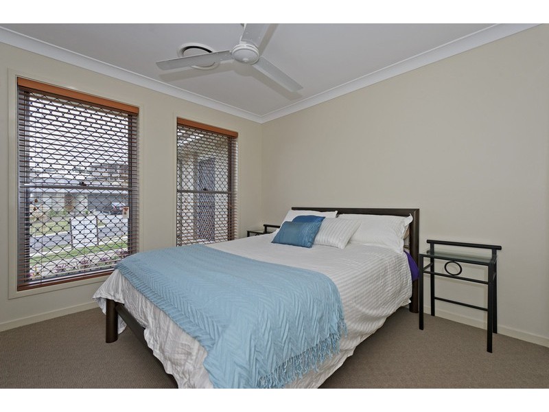 3 Hadrian Crescent, Pacific Pines QLD 4211