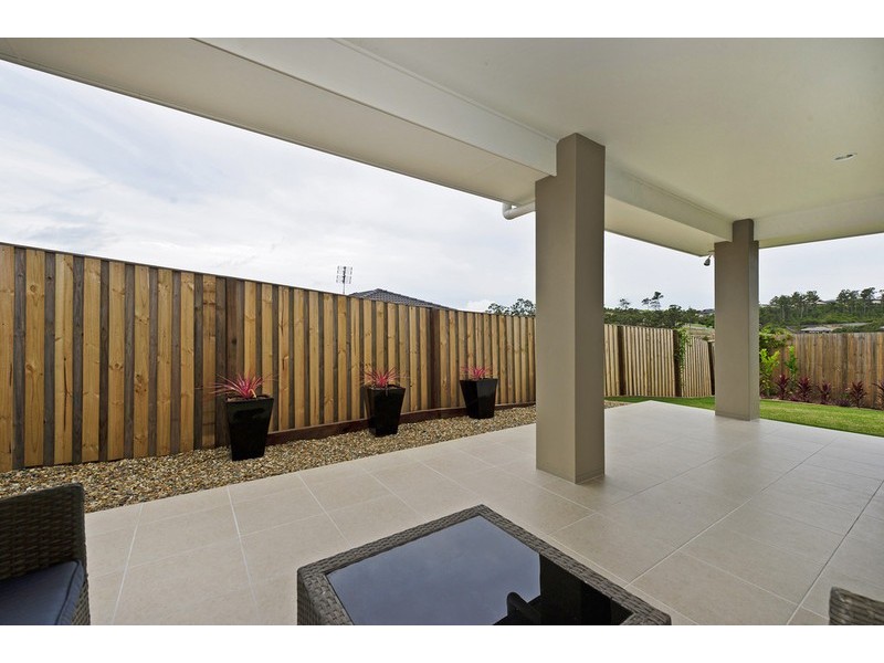 3 Hadrian Crescent, Pacific Pines QLD 4211