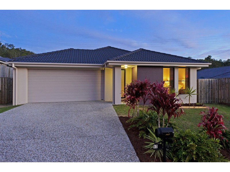 52 Wunburra Circle, Pacific Pines QLD 4211