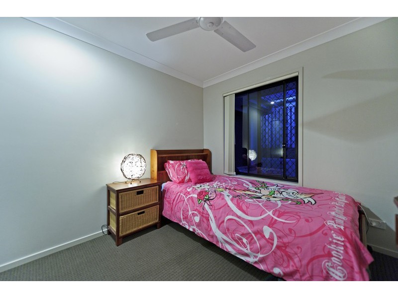 52 Wunburra Circle, Pacific Pines QLD 4211