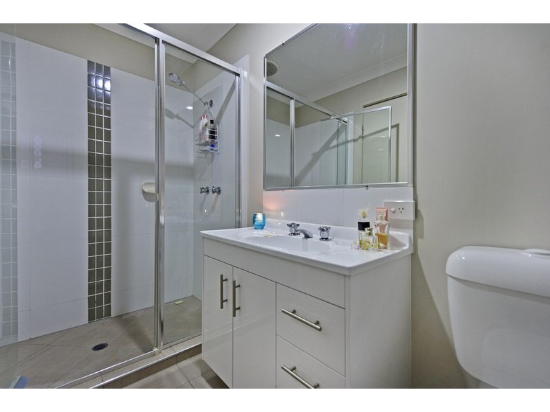 52 Wunburra Circle, Pacific Pines QLD 4211