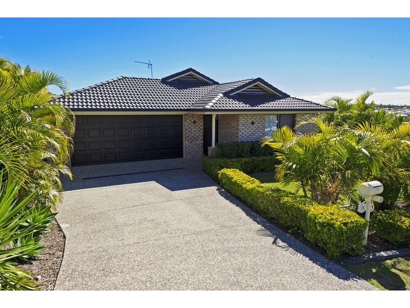 24 Beerwah Street, Pacific Pines QLD 4211