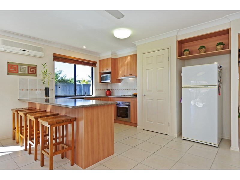 24 Beerwah Street, Pacific Pines QLD 4211