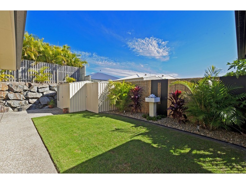 24 Beerwah Street, Pacific Pines QLD 4211