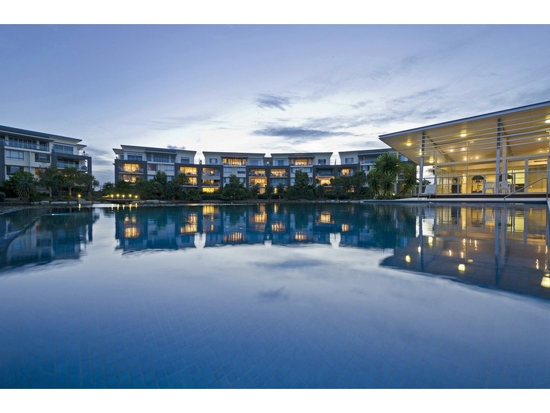 416/3 Pendraat Pde, Hope Island QLD 4212