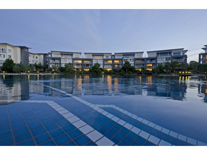 416/3 Pendraat Pde, Hope Island QLD 4212
