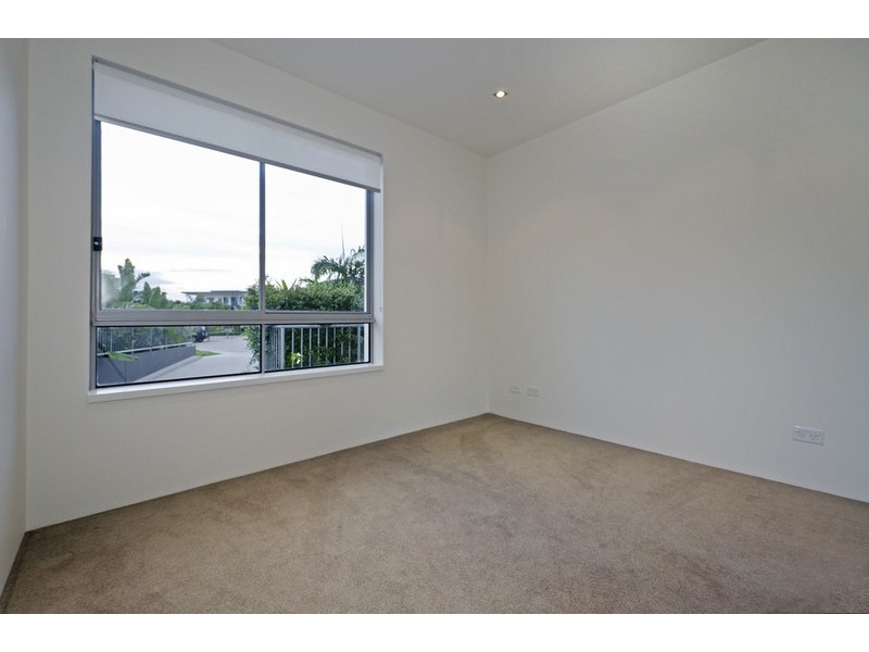 416/3 Pendraat Pde, Hope Island QLD 4212